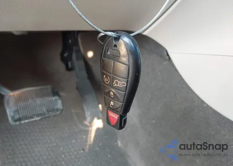 2013 Jeep Grand Cherokee Overland из США, поврежденный, VIN 1C4RJFCT9DC650544